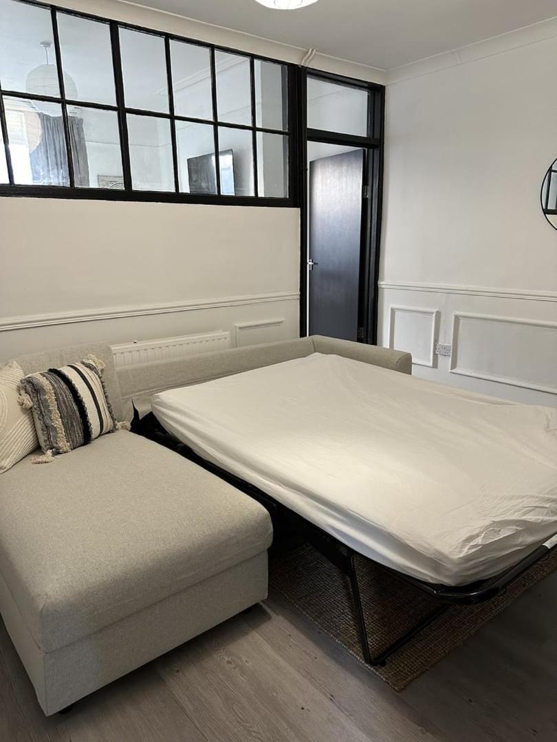 Apartment Beautiful Converted Brewery Newport (Gwent)