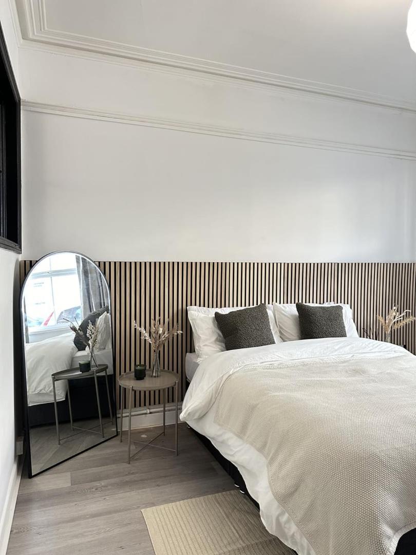 Beautiful Converted Brewery Apartment Newport (Gwent)